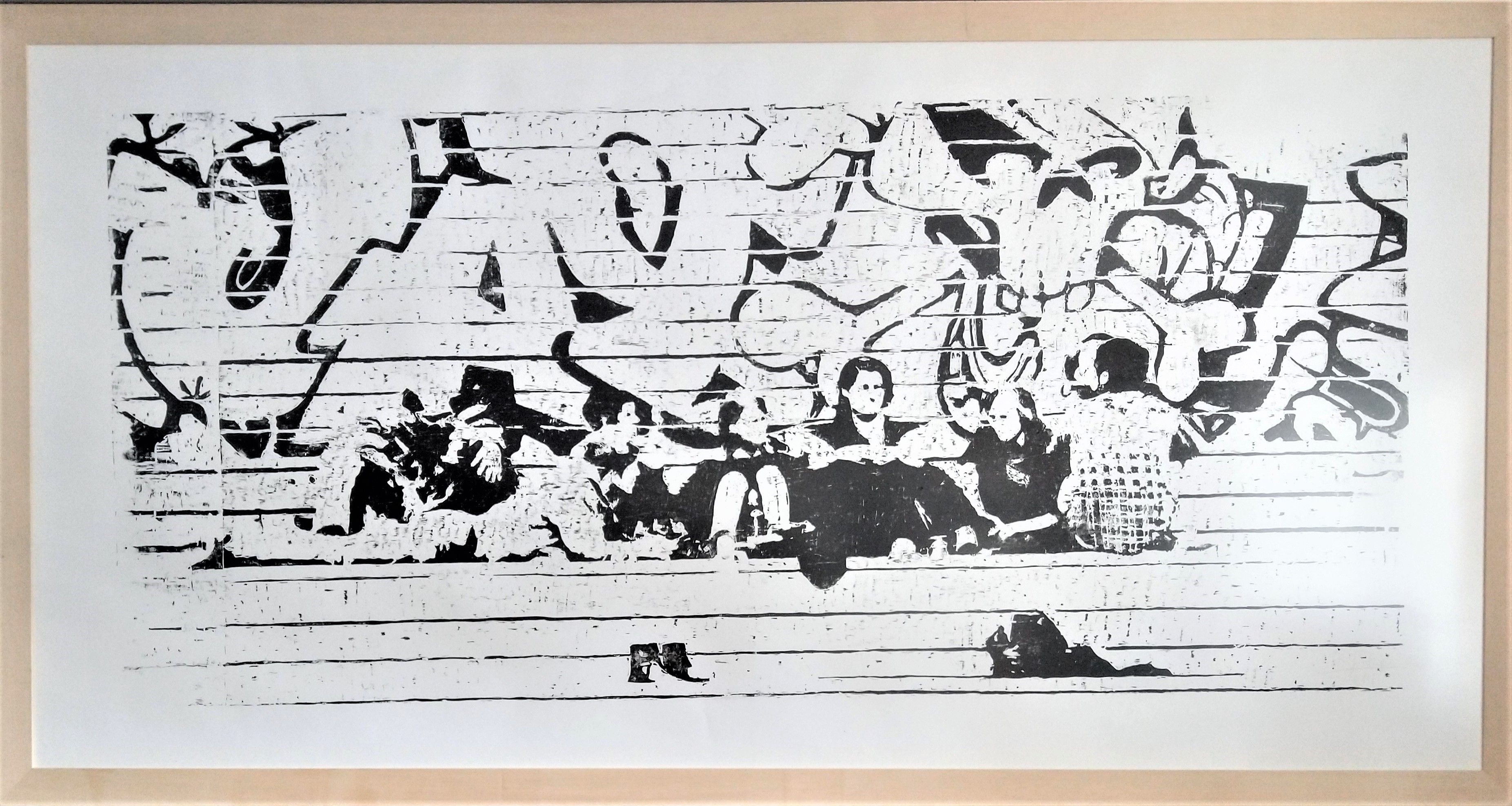 Gerahmte schwarzweiße Collage mit Zeichnungen, Formen und horizontalen Linien.